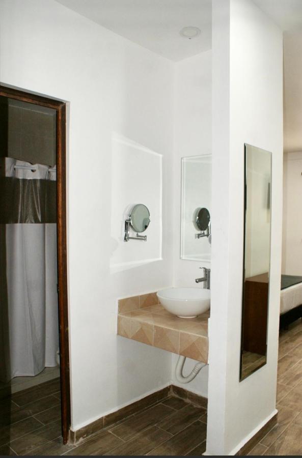 Hotel Capital Frontera Монклова Экстерьер фото