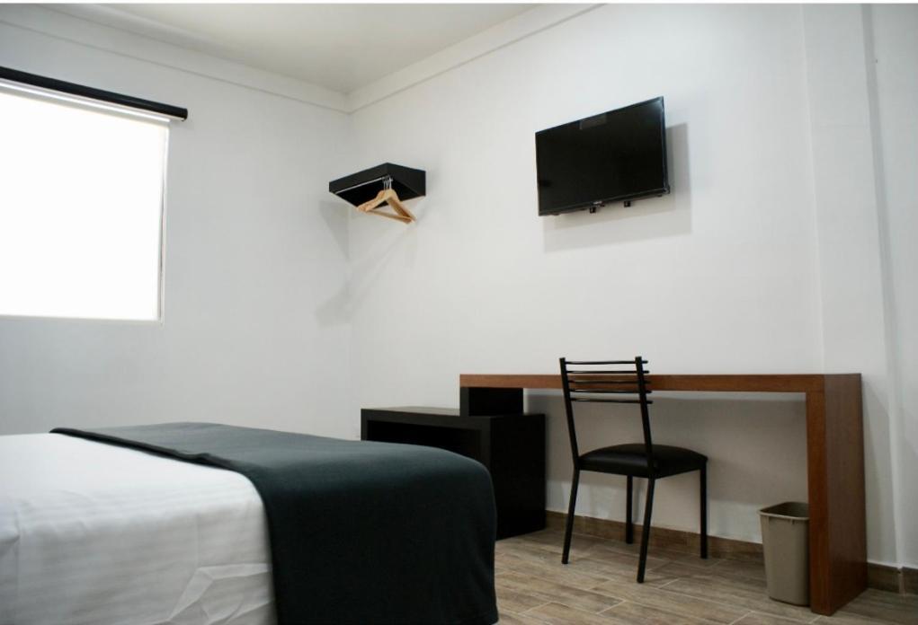 Hotel Capital Frontera Монклова Экстерьер фото