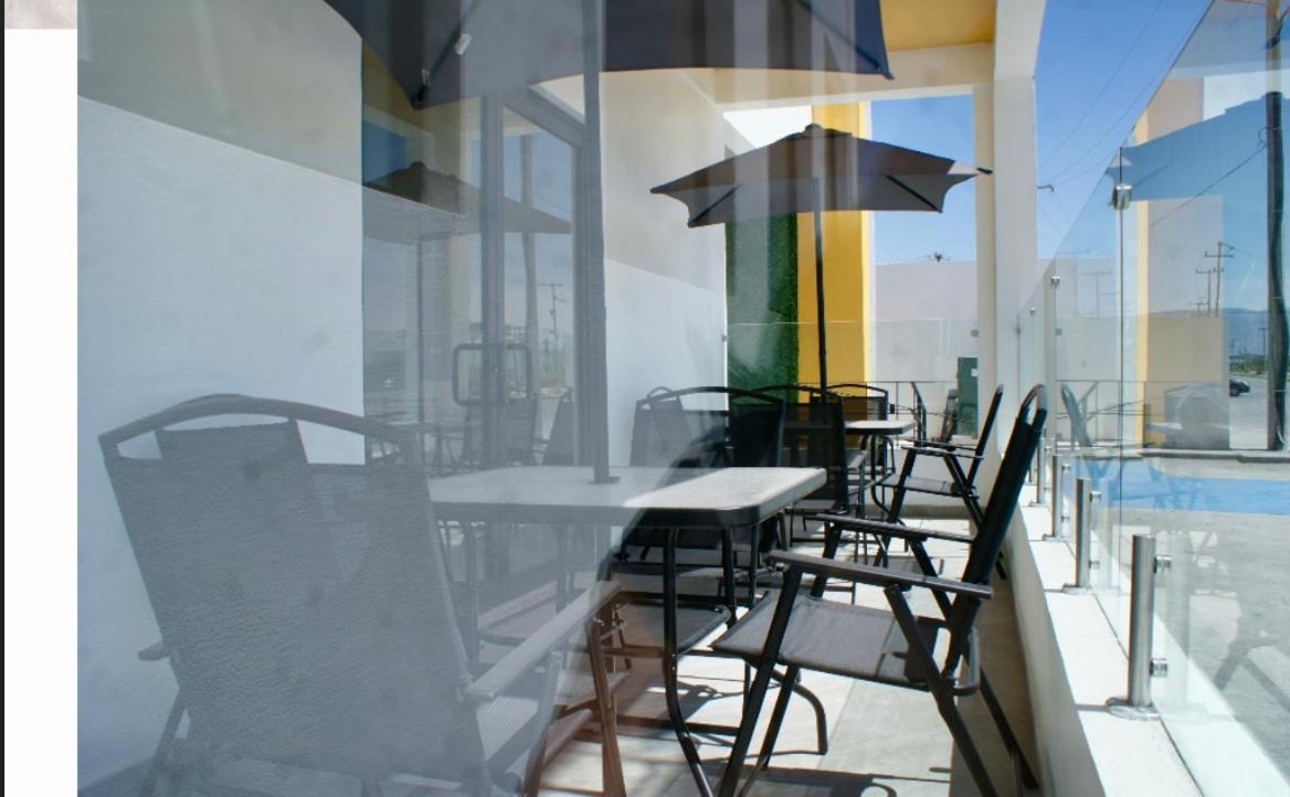 Hotel Capital Frontera Монклова Экстерьер фото